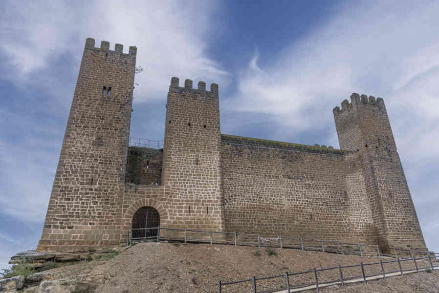 Zaragoza - Sadaba 12 - castillo de Sadaba.jpg
